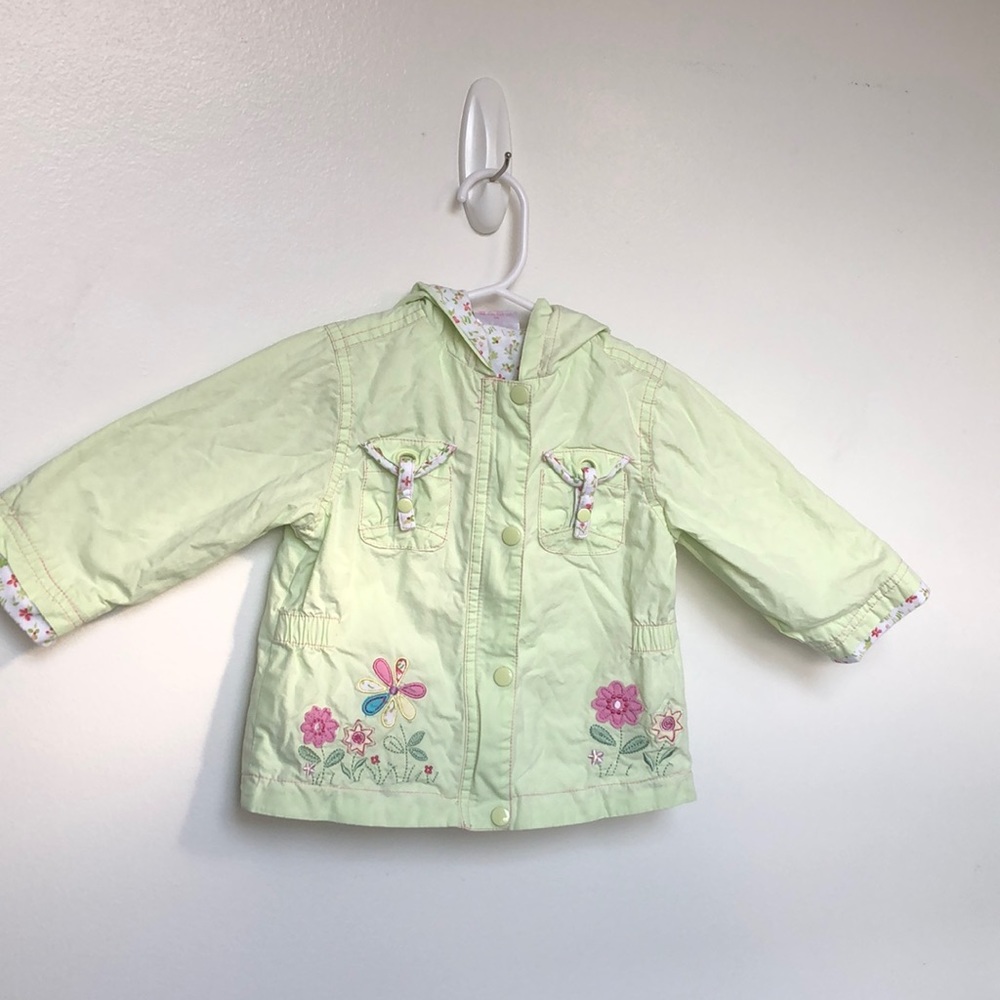 Adorable jacket 💕🦋🌸 - Picture 2 of 8